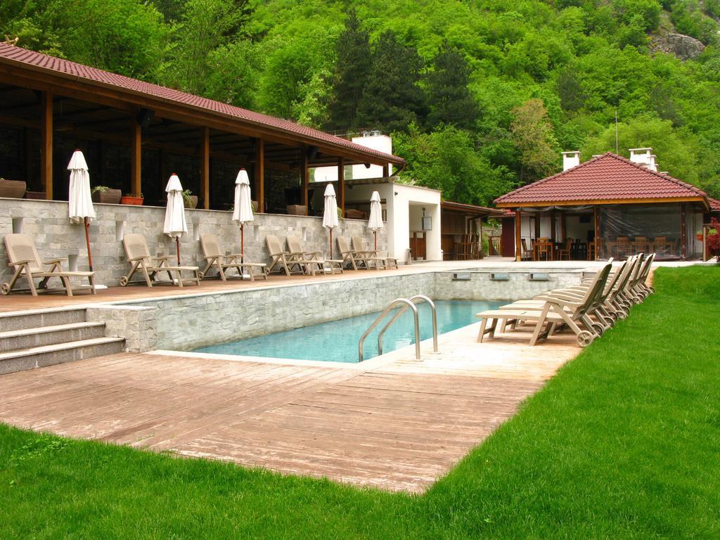Aqua Varvara Hotel Vetren Dol Exterior photo